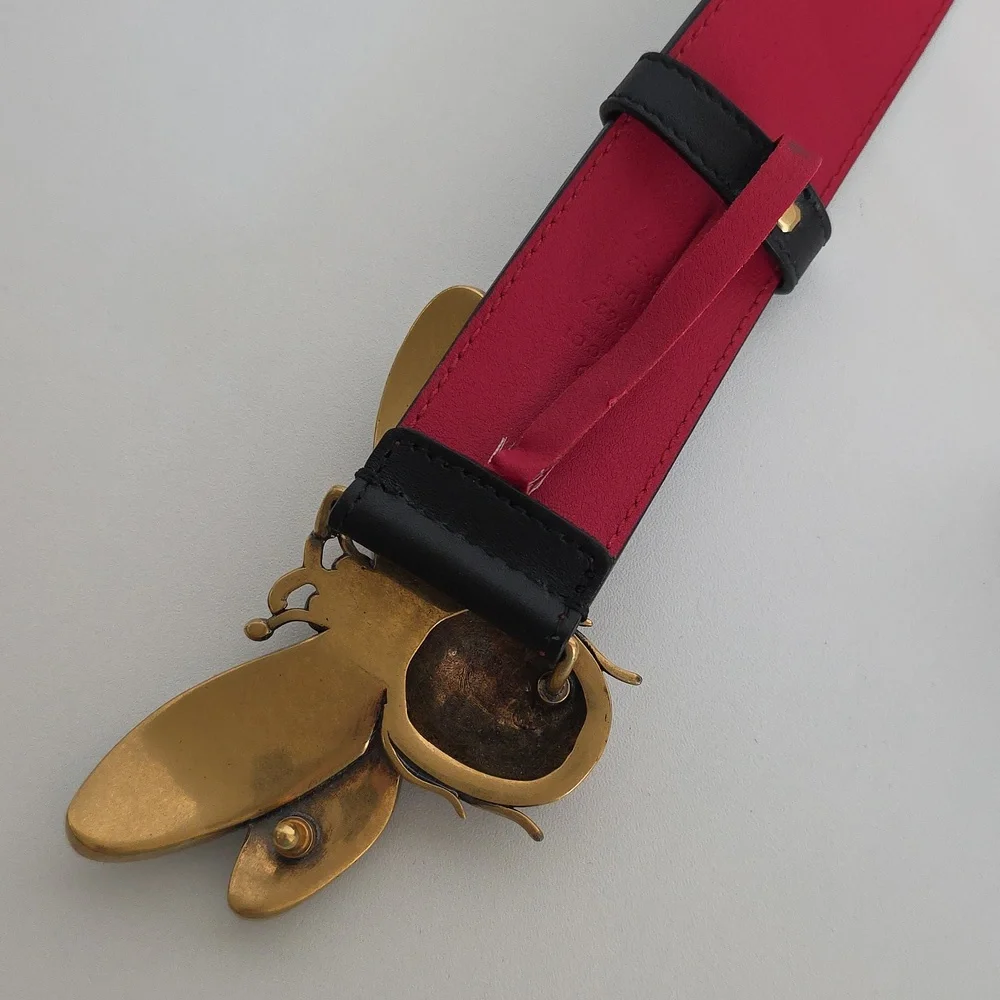 Gucci Black Leather Belt with Red Lined Interior and Pearl & Jewel Bee Buckle - Picture 5 of 6